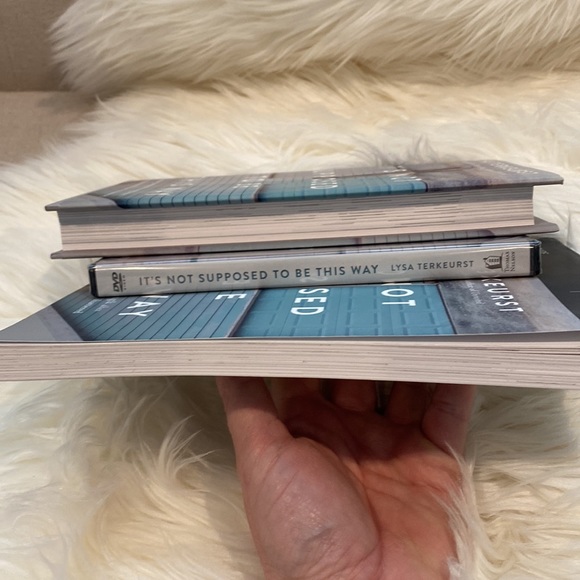 Lysa Terkeurst “It’s Not Supposed to be This Way” complete set - Picture 5 of 7